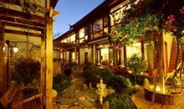 丽江安隐客栈爆料视频播放,视频爆料带你探秘客栈魅力